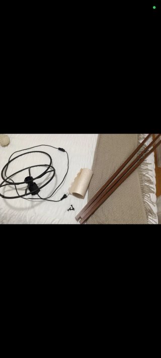 Lámpara de pie salón madera y papel
