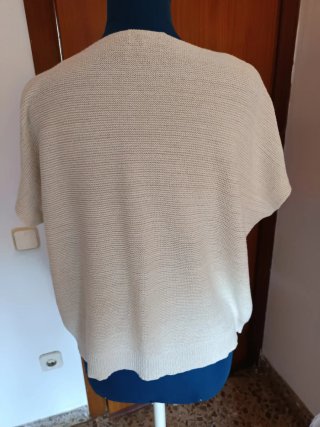 Camiseta Zendra Beige con hilos dorados