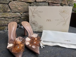 Tacones Zara Transparentes Flor Metálica Beige