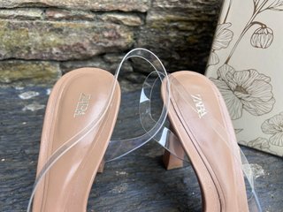 Tacones Zara Transparentes Flor Metálica Beige