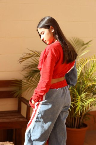 Conjunto Deportivo Crop Top y Pantalón.Talla S-M-L