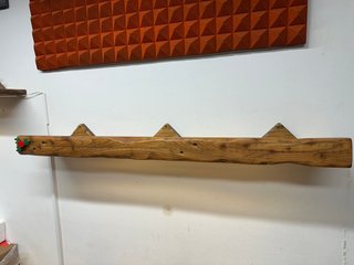 Baldas de madera maciza