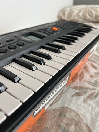 Teclado Electrónico Casio SA-77