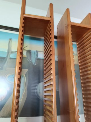 Estanterías para CDs de madera