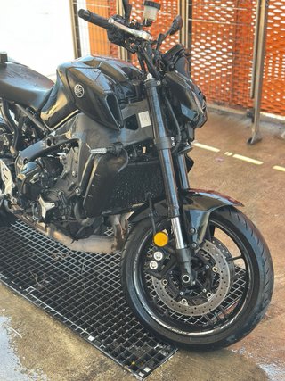 Yamaha MT09 Negra