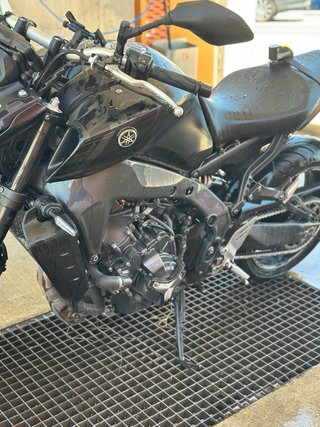 Yamaha MT09 Negra