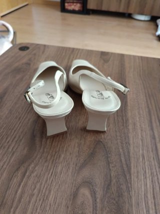 Zapatos Ana Gutierrez Beige Talla 40