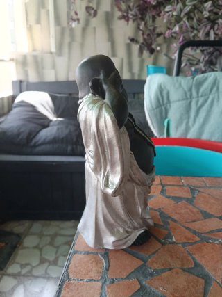 Figura Buda Tapa Ojos Decorativa