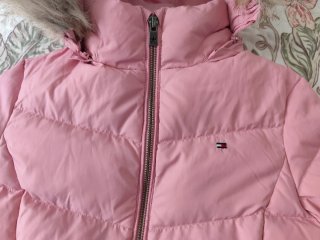 Abrigo de plumas, talla 10, color Rosa.