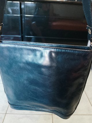 Borsa a tracolla nera in pelle