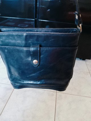 Borsa a tracolla nera in pelle