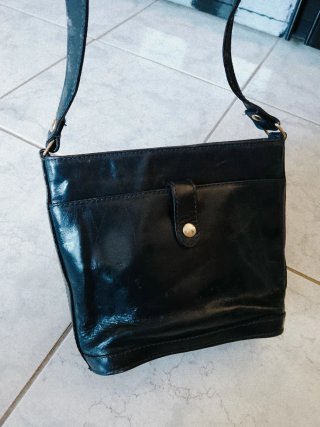 Borsa a tracolla nera in pelle