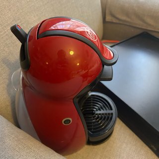 Cafetera Nescafé Dolce Gusto Roja