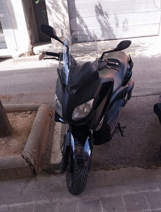 Yamaha X-max