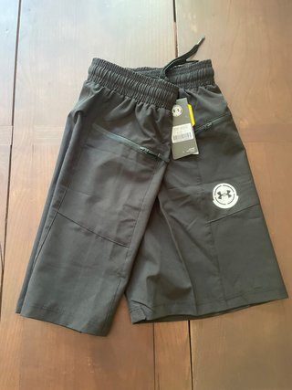 Pantalón corto Under Armour negro