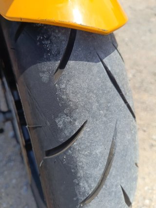 BMW F800S Amarilla y Negra