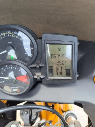 BMW F800S Amarilla y Negra