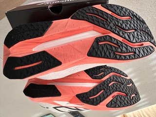 New Balance Fuelcell Propel. Talla 41,5