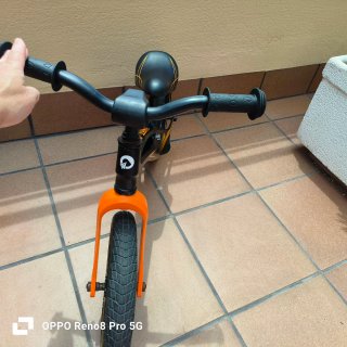 Bicicleta de aprendizaje naranja
