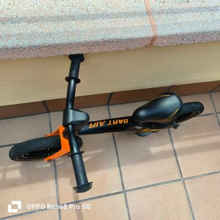 Bicicleta de aprendizaje naranja