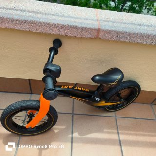 Bicicleta de aprendizaje naranja
