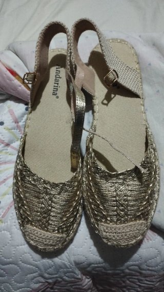 Sandalias Andarina Beige y Doradas
