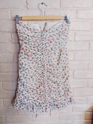 Vestido Zara floral fruncido