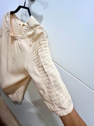 Blusa Sfera Beige Fluida