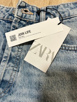 Vaqueros rotos. Azules. Zara.