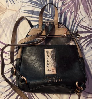 Bolso y mochilas Anekke
