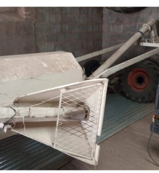 Limpia  de cereales con motor eléctrico y toma fue