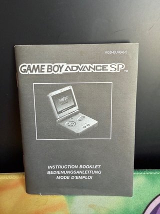 Game Boy Advance SP Negra + Pokémon Rubí