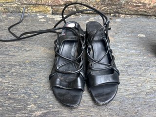 Tacones Zara Tiras Tacon Grueso Negro