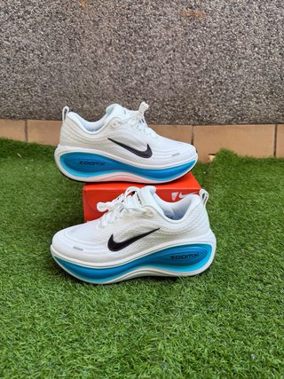 Nike Vomero Plus Running Talla 42