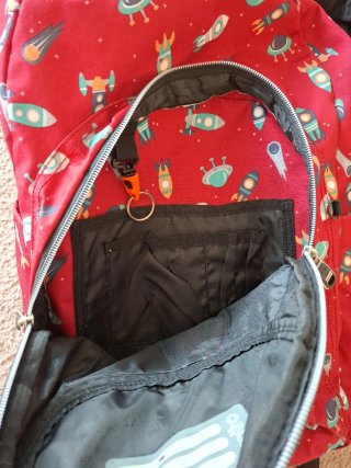Mochila escolar infantil con cohetes totto