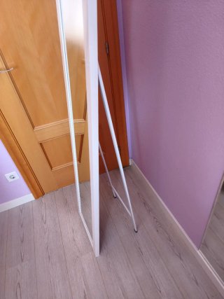 Espejo de pie blanco
