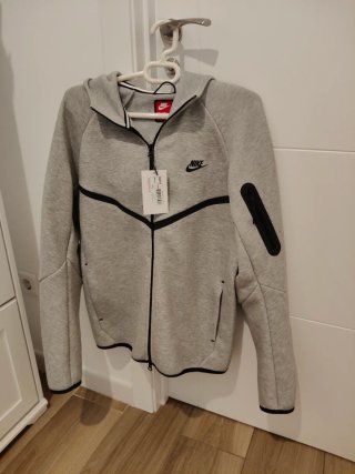 Chaqueta Nike Gris con cremallera