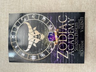 Cuatro primeros libros de la saga ZODIAC ACADEMY