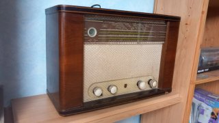 Radio Philips Ibérica Válvulas Antigua