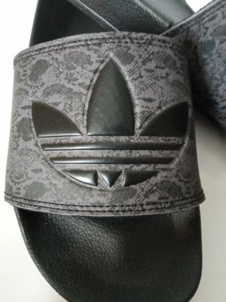 Chanclas Adidas Azul y Blanco