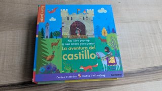Libro juego pop up "La aventura del castillo"