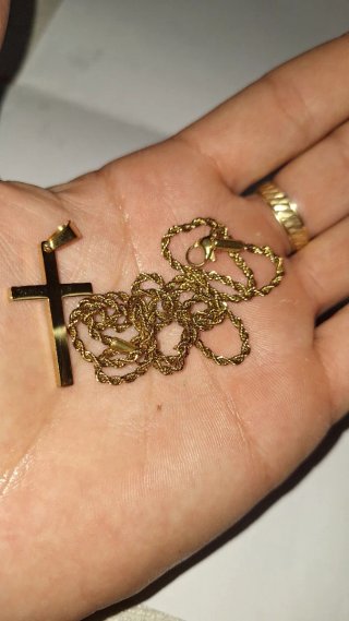 Cordon de oro 18k con colgante de cruz