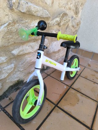 Bicicleta sin pedales Btwin Runride 100