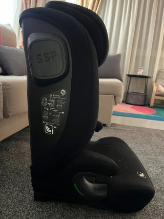 Silla de coche  ... 50€ por uno , usado poco meses