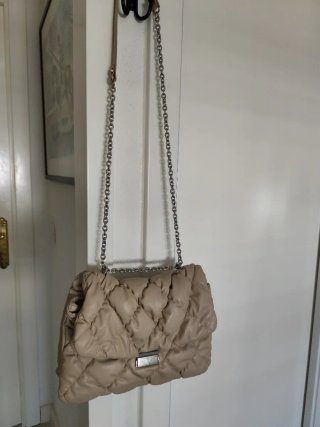 Bolso acolchado H&M beige