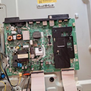 placa MAIN SAMSUNG.UE50NU7025K  pantalla rota 60€
