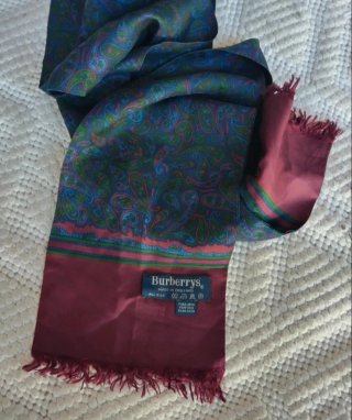 Foulard Burberry's in seta con fantasia