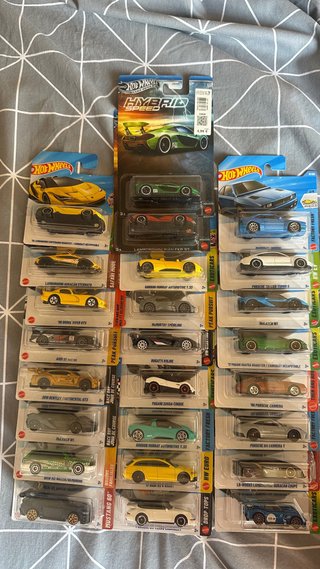 Lotto di varie auto Hot Wheels