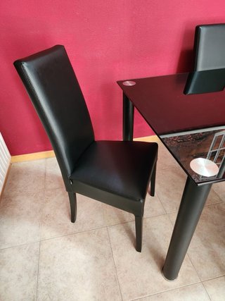 Mesa Comedor Cristal Negra + 4 Sillas