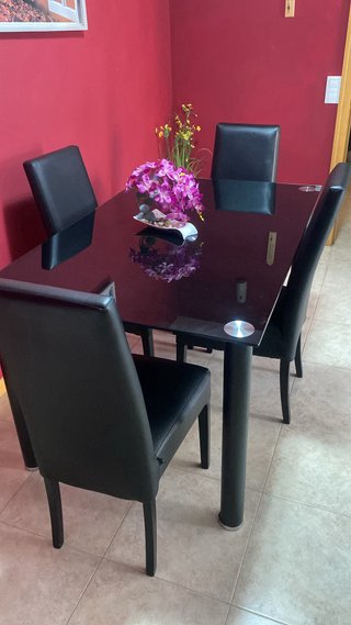 Mesa Comedor Cristal Negra + 4 Sillas